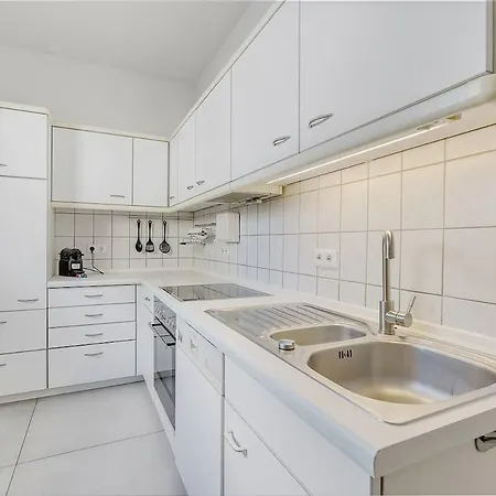 Moderne Traumwohnung Mit Traumgarten Apartment
