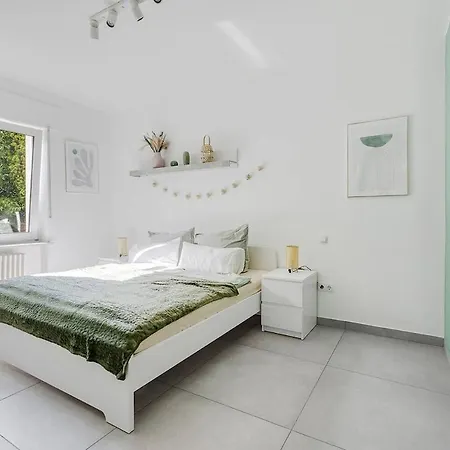 Moderne Traumwohnung Mit Traumgarten *