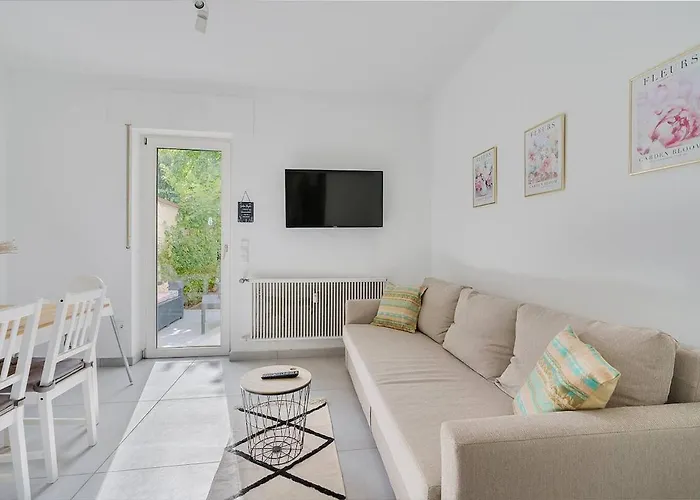 Moderne Traumwohnung Mit Traumgarten Apartment