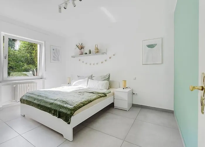 Moderne Traumwohnung Mit Traumgarten *