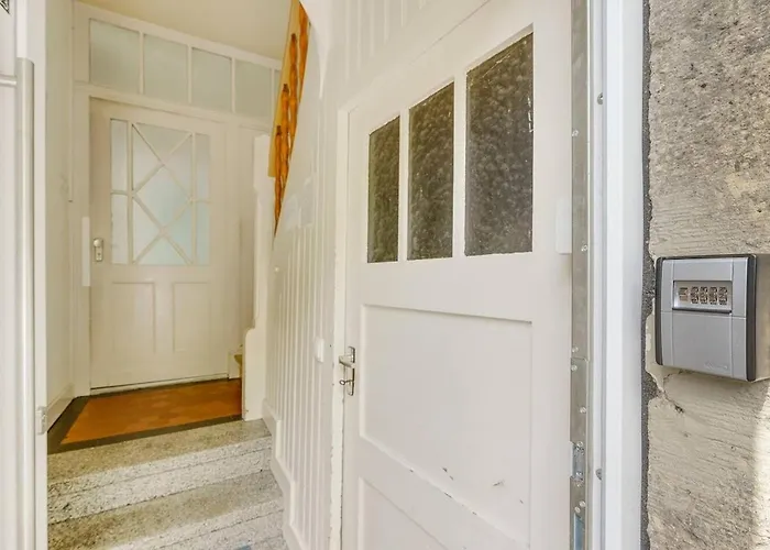 Moderne Traumwohnung Mit Traumgarten Apartamento